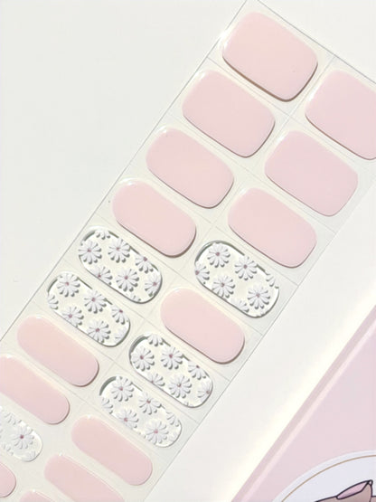Daisy Blooms Semi-Cured Gel Nail Wraps Kit image 1